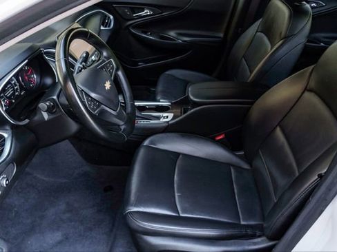 Used 2023 Chevrolet Malibu LT w/ Sport Edition FWD image 9