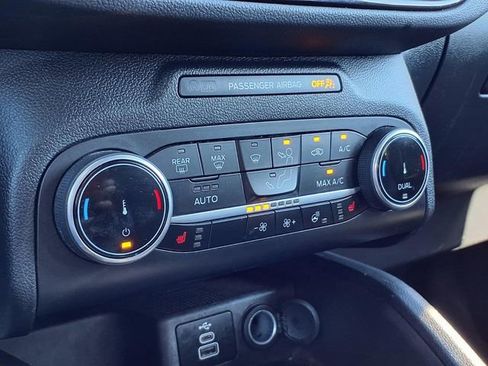 Used 2024 Ford Escape ST-Line w/ Cold Weather Package image 13