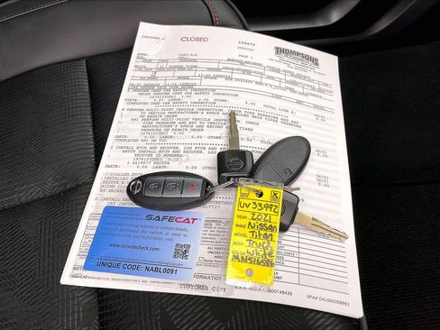 Used 2021 Nissan Titan PRO-4X image 11