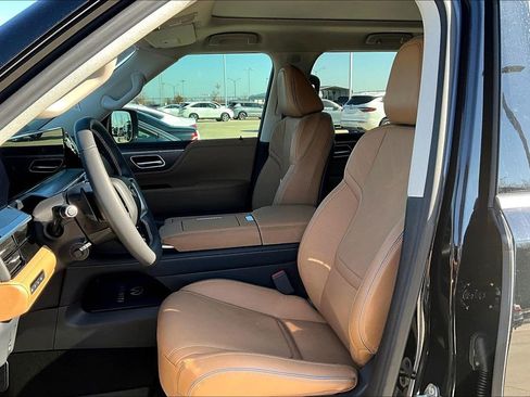 Certified 2025 INFINITI QX80 Luxe image 24