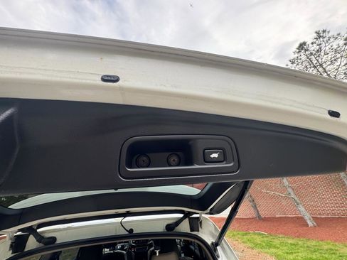 Used 2019 Honda Pilot Touring image 13