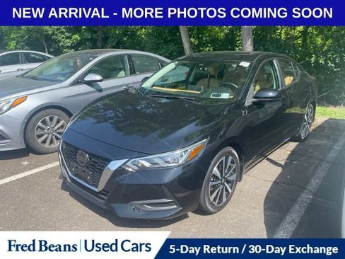 Used 2023 Nissan Sentra SV w/ SV Premium Package FWD image 3