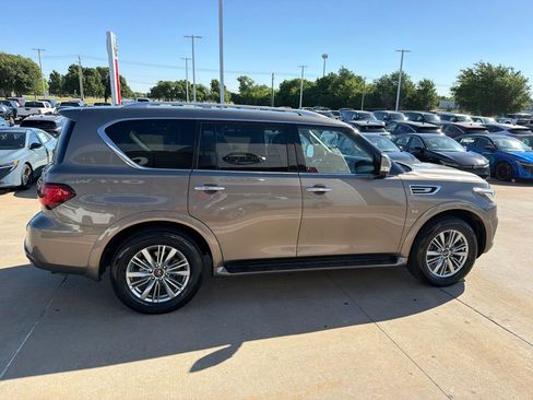 Used 2019 INFINITI QX80 Luxe RWD image 6