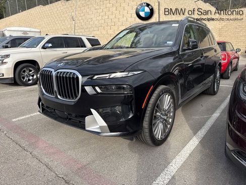 Certified 2025 BMW X7 xDrive40i w/ Premium Package image 1