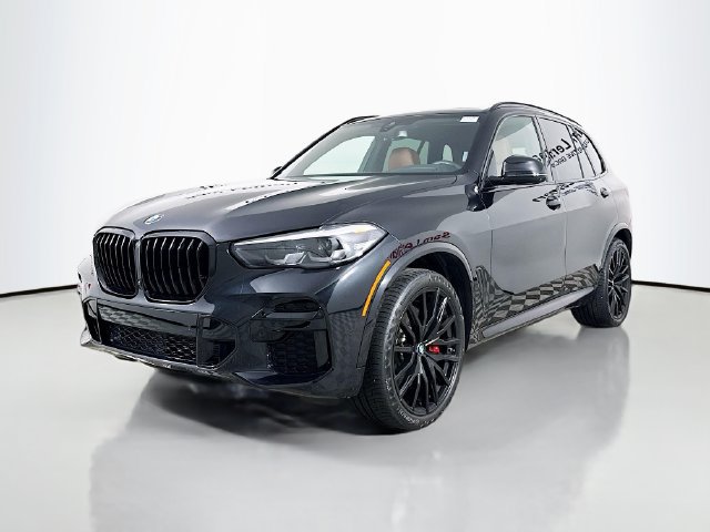 Used 2022 BMW X5 M50i w/ Parking Assistance Package AWD/4WD image 3