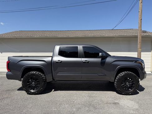 Used 2026 Toyota Tundra Platinum image 1