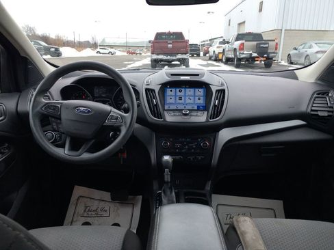 Used 2017 Ford Escape SE w/ Equipment Group 201A image 17