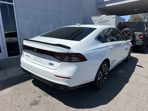 Used 2024 Honda Accord Touring image 3