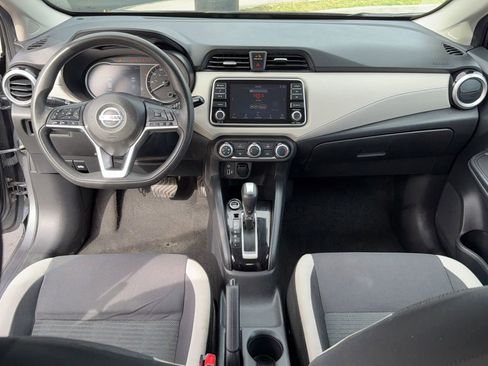 Used 2021 Nissan Versa SV image 31