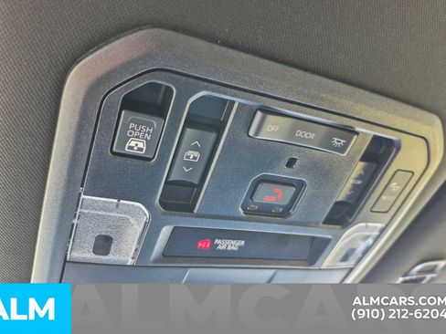 Used 2025 Toyota Tundra Platinum image 42