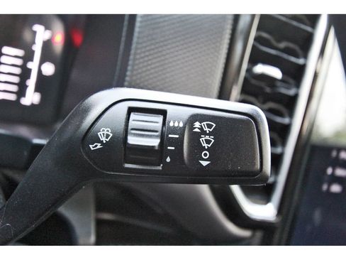 Used 2024 Ford Ranger XLT w/ Technology Package RWD image 18