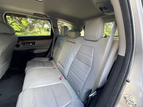 Used 2018 Honda CR-V Touring image 9