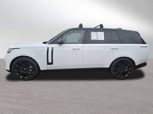 Used 2024 Land Rover Range Rover Long Wheelbase SE image 2