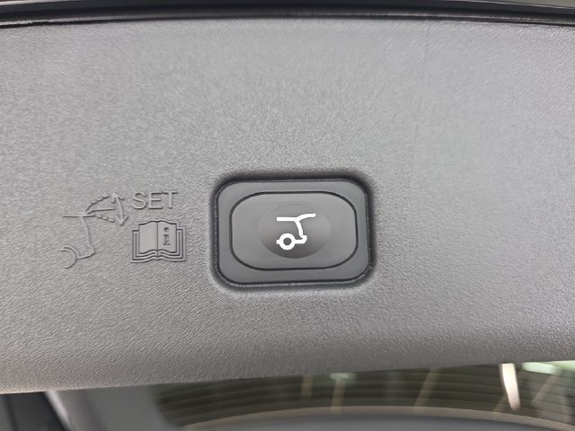 New 2026 Lincoln Nautilus Premier w/ Jet Appearance Package AWD/4WD image 32