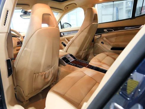 Used 2014 Porsche Panamera 4 image 21