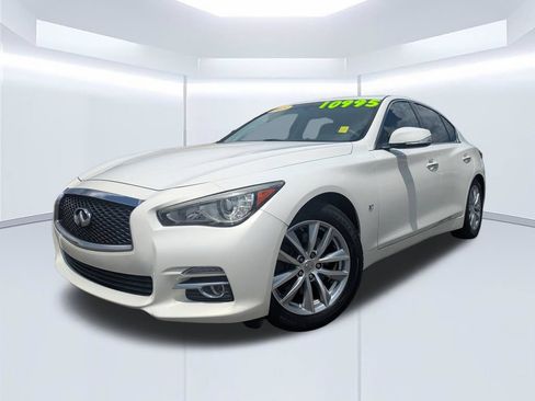 Used 2015 INFINITI Q50 Premium w/ Navigation Package RWD image 2
