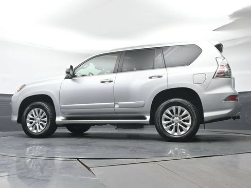 Used 2019 Lexus GX 460 Premium AWD/4WD image 35