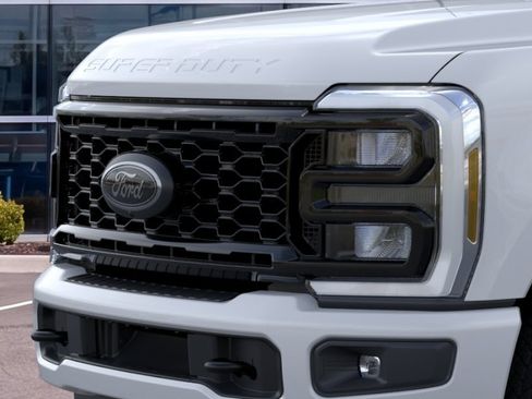 New 2026 Ford F250 Lariat w/ Black Appearance Package AWD/4WD image 19