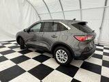 Used 2022 Ford Escape SE image 2