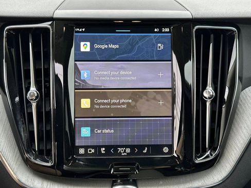 Certified 2025 Volvo XC60 B5 Plus image 22