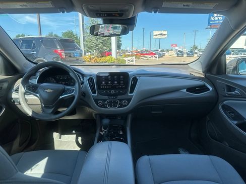 Used 2024 Chevrolet Malibu LT FWD image 19