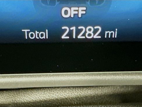 Used 2023 BMW i4 eDrive40 w/ M Sport Package image 19