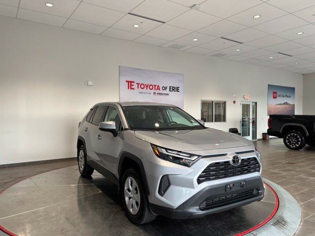 Certified 2024 Toyota RAV4 LE AWD/4WD image 1