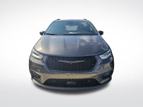 Used 2023 Chrysler Pacifica Touring-L w/ S Appearance Package FWD image 5