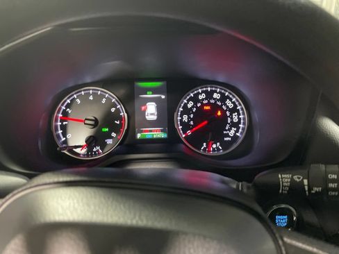 Used 2022 Toyota RAV4 XLE w/ Convenience Package FWD image 26