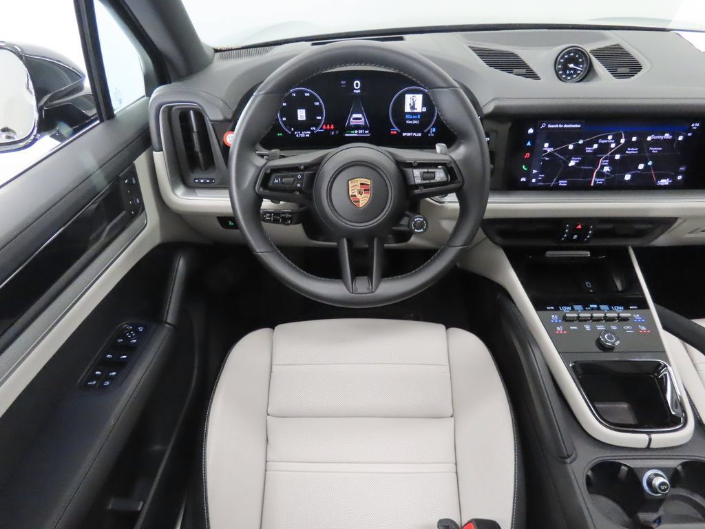 Certified 2026 Porsche Cayenne E-Hybrid AWD/4WD image 16