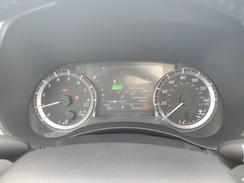 Used 2025 Toyota Highlander XLE AWD/4WD image 23