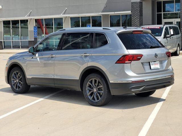 Used 2022 Volkswagen Tiguan SE FWD image 6