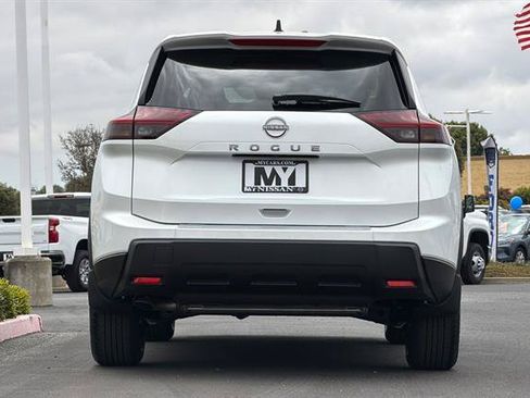 New 2026 Nissan Rogue SV FWD image 5
