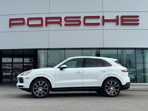 Certified 2021 Porsche Cayenne AWD/4WD image 2