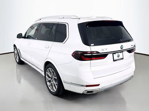 Used 2024 BMW X7 xDrive40i w/ Parking Assistance Package image 5