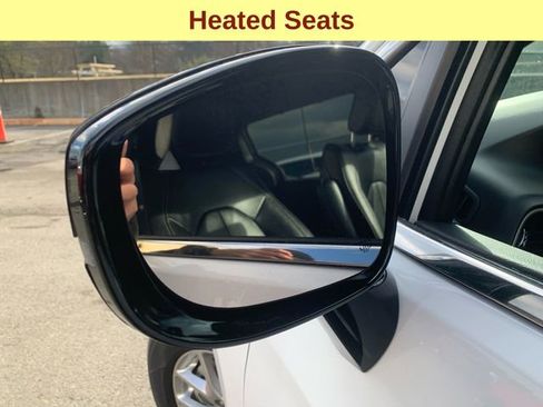 Used 2025 Chrysler Pacifica Select image 8