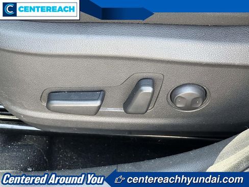 Used 2020 Hyundai Kona SEL Plus AWD/4WD image 16