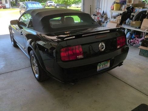 Used 2006 Ford Mustang GT Premium RWD image 6