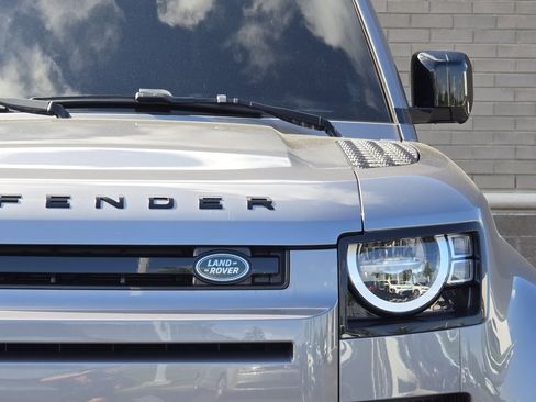 Used 2023 Land Rover Defender 130 S image 12