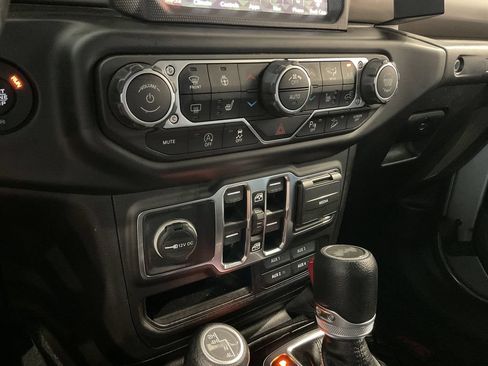 Used 2020 Jeep Wrangler Unlimited Sport S w/ Sun And Sound Package AWD/4WD image 26
