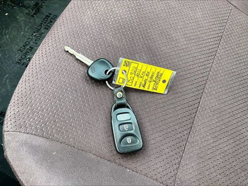 Used 2011 Kia Forte EX FWD image 30