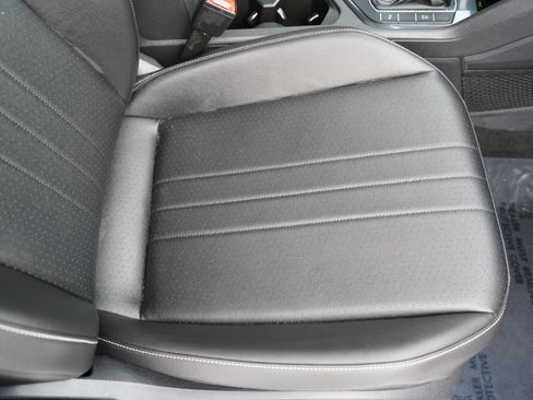 Used 2022 Volkswagen Tiguan SE R-Line image 78