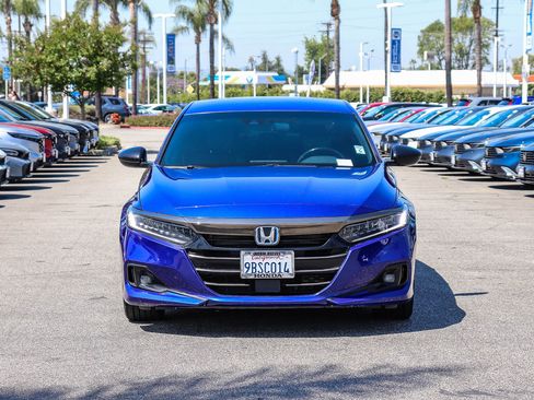 Used 2022 Honda Accord Sport image 2