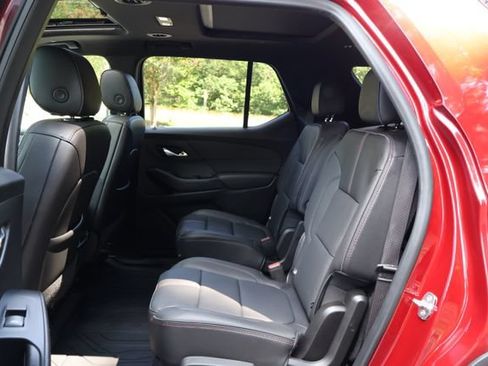 Used 2022 Chevrolet Traverse RS AWD/4WD image 20