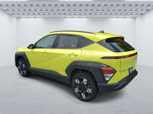 Used 2024 Hyundai Kona SEL w/ Convenience Package image 3