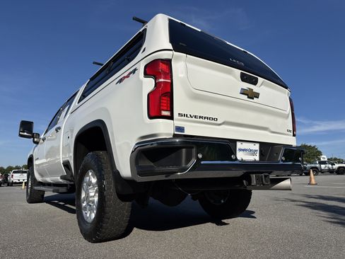 Used 2024 Chevrolet Silverado 2500 LTZ w/ LTZ Plus Package AWD/4WD image 8