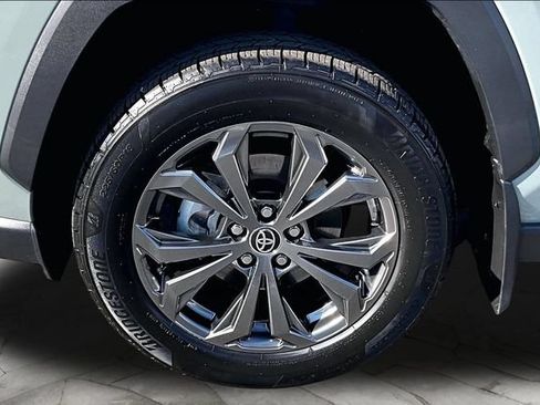 Used 2022 Toyota RAV4 XLE Premium AWD/4WD image 8