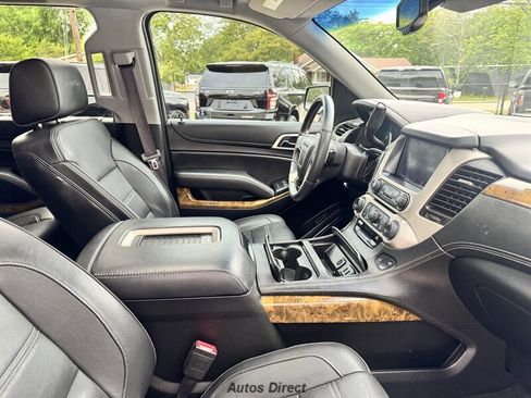Used 2017 GMC Yukon Denali w/ Open Road Package AWD/4WD image 28