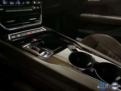 Used 2022 Audi e-tron GT Premium Plus image 50