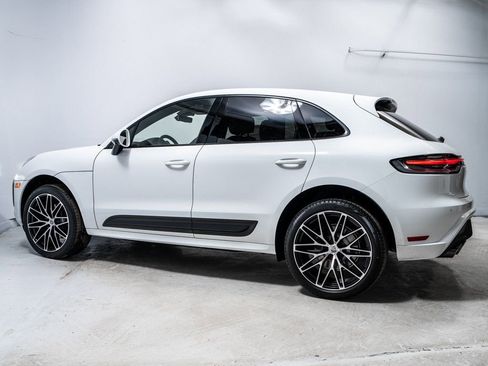 New 2026 Porsche Macan AWD/4WD image 2